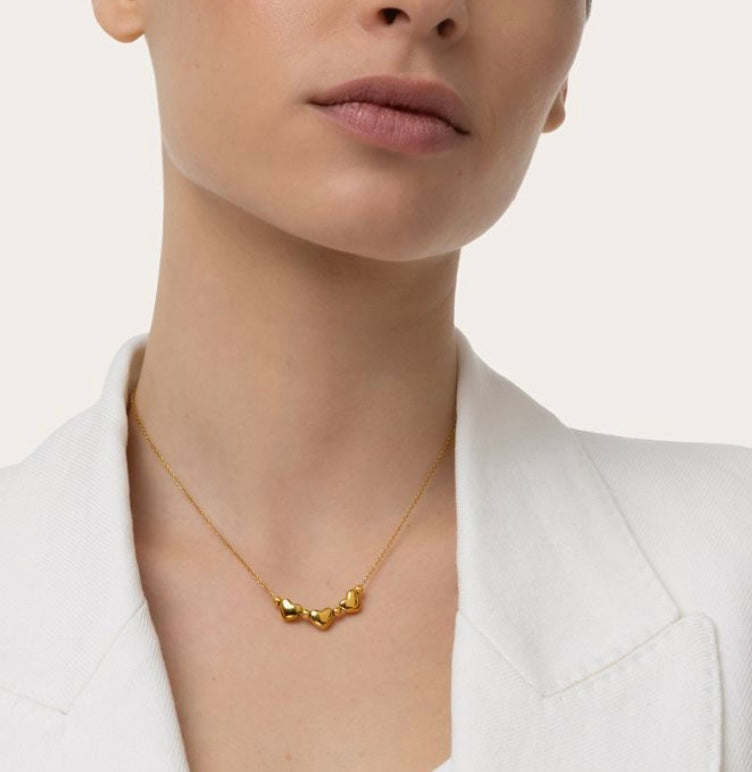 Collana Tra Cuori